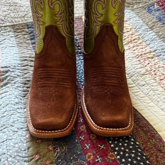 NWT Ariat Women's Futurity Boon Western Boot Cognac Roughout Size 5.5 - Picture 3 of 16